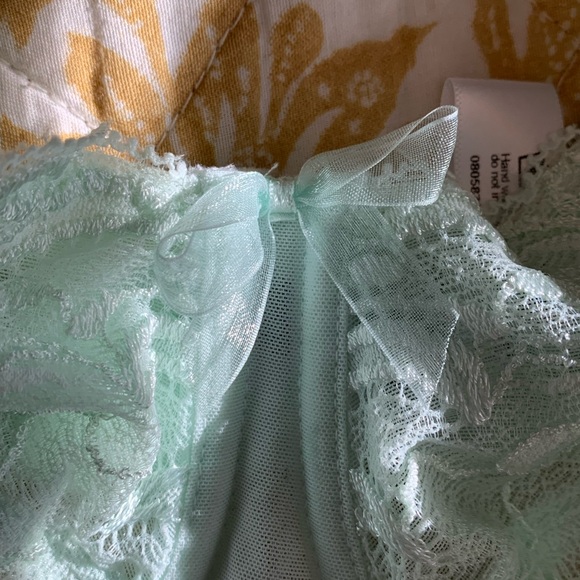 Conturelle lace underwire bra. NWT - Picture 4 of 13